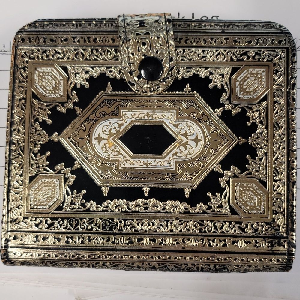 FIOCCHI Italy Vintage Gold And Black Embossed Leather Wallet